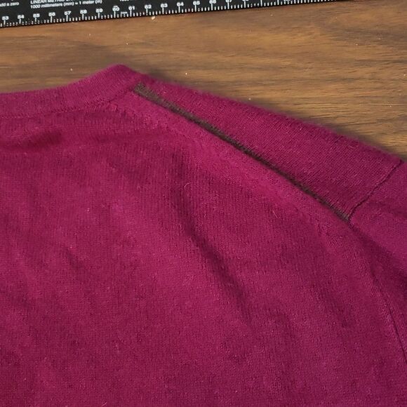 Club Monaco Mens 100% Cashmere Plum V-Neck Sweater Large So Soft! - Picture 7 of 11